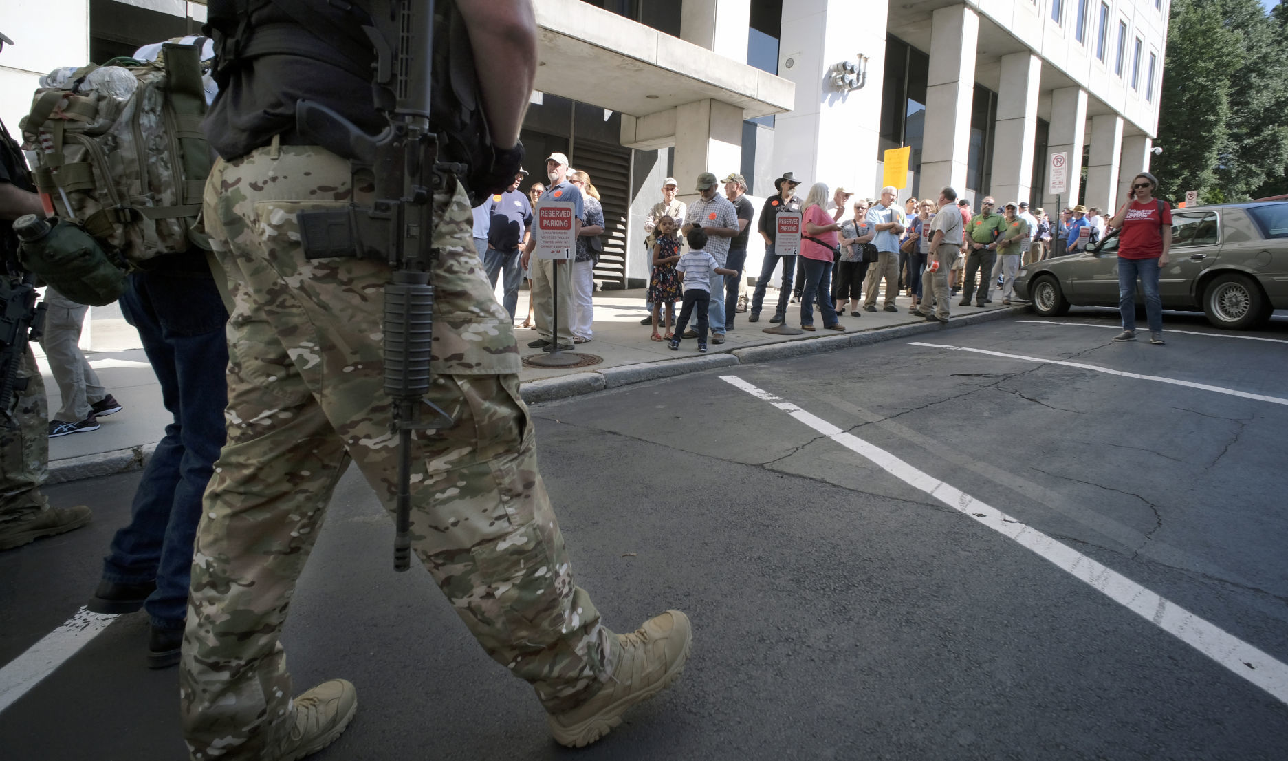 20190710_MET_GUNS_BB01